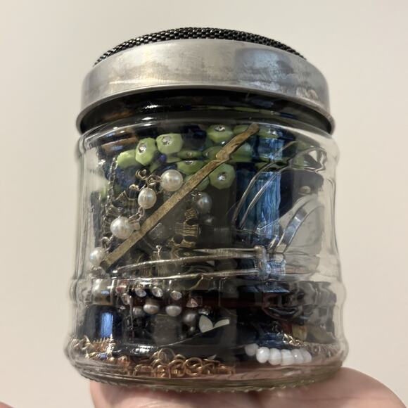 1 Pound Mystery Jewelry Jar 20+ Mixed Lot Costume 2016 Going Out Themed - Picture 1 of 10